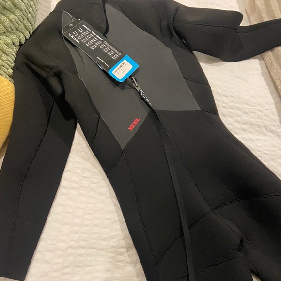 Xcel Wetsuit Women Size 10 NWT - Picture 1 of 12